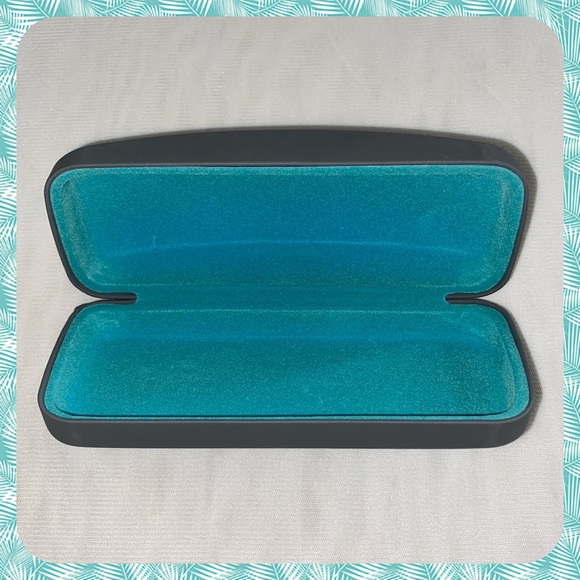 Marchon NYC Jr Glasses Case - Picture 4 of 4